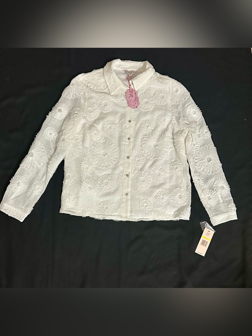 Rebrilliant White Eyelet Floral Button-Front Blouse
